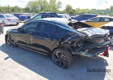 2025 Kia K5 Gt-Line z USA, uszkodzony, nr VIN KNAG64J74S5386859